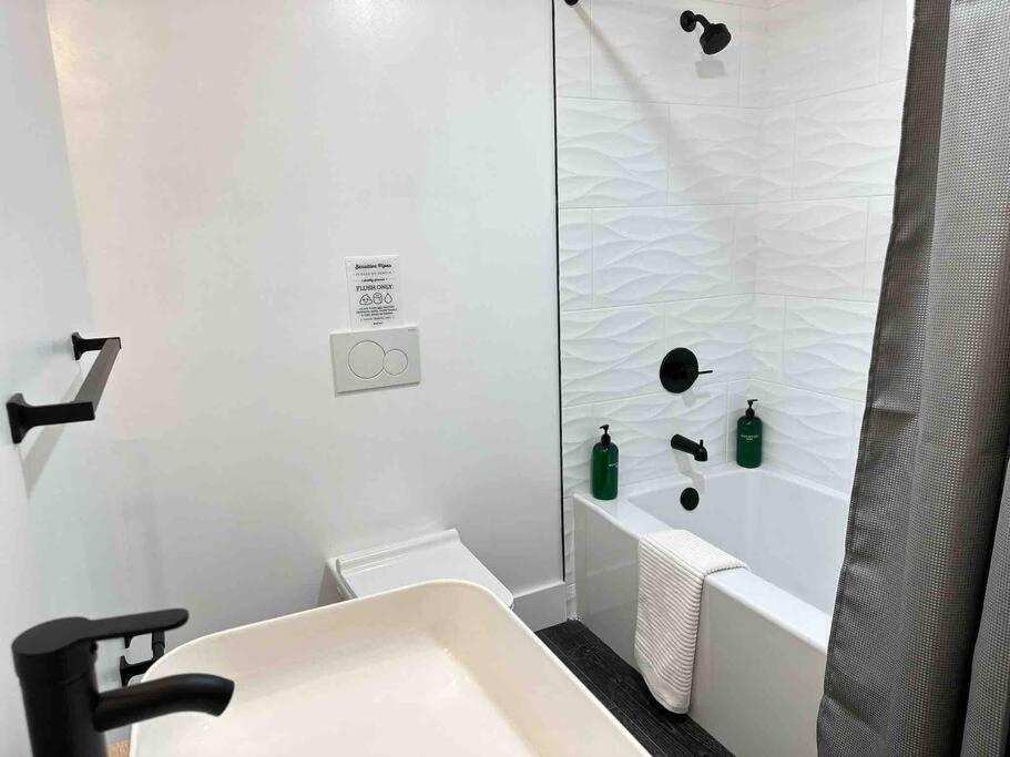 Appartamento Secret Escape 20 Min From Nyc N 1 Jersey City Esterno foto