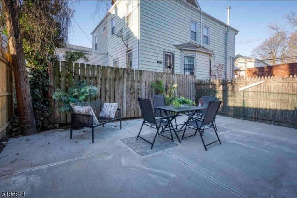 Appartamento Secret Escape 20 Min From Nyc N 1 Jersey City Esterno foto