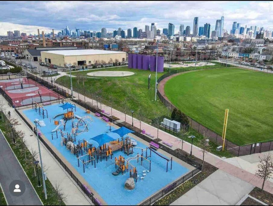 Appartamento Secret Escape 20 Min From Nyc N 1 Jersey City Esterno foto