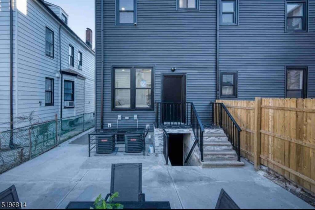 Appartamento Secret Escape 20 Min From Nyc N 1 Jersey City Esterno foto