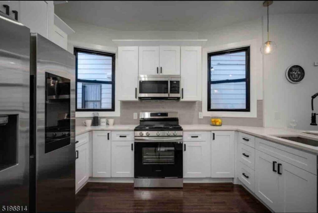Appartamento Secret Escape 20 Min From Nyc N 1 Jersey City Esterno foto